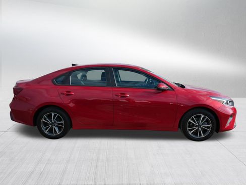 Certified 2022 Kia Forte LXS w/ LXS Technology Package image 8