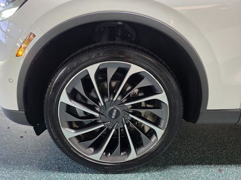 Used 2020 Lincoln Aviator Reserve w/ Equipment Group 202A AWD/4WD image 12