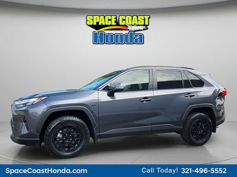 Used 2025 Toyota RAV4 XLE FWD image 6