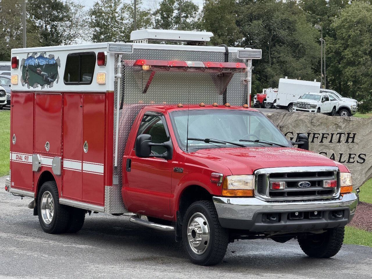 Used 1999 Ford F450 4x4 Regular Cab Super Duty image 1