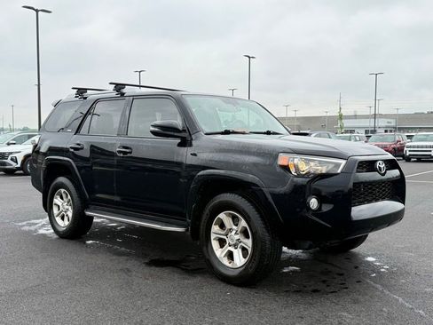 Used 2016 Toyota 4Runner SR5 Premium AWD/4WD image 3