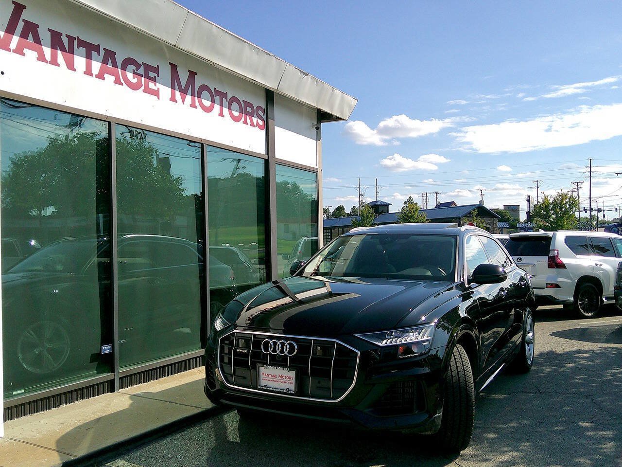Used 2023 Audi Q8 Premium w/ Convenience Package AWD/4WD image 1