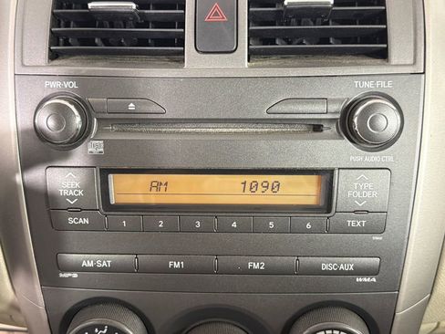 Used 2011 Toyota Corolla LE image 25