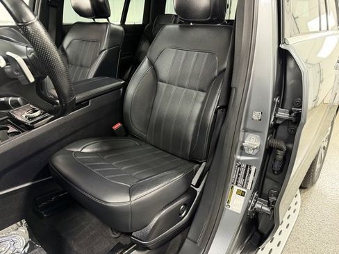 Used 2019 Mercedes-Benz GLS 450 4MATIC image 23