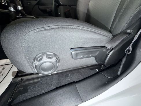 Used 2023 Jeep Wrangler Willys image 14