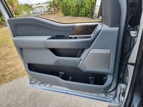 Used 2022 Ford F150 Lariat w/ Max Trailer Tow Package image 18