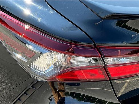 Used 2021 Toyota Camry SE FWD image 27