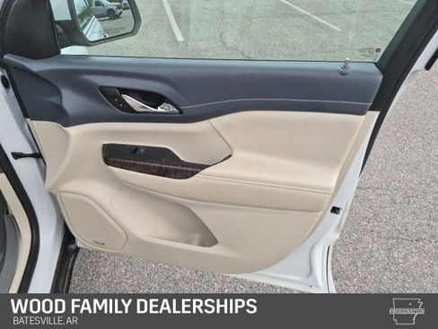 Used 2022 GMC Acadia Denali w/ Denali Ultimate Package image 35