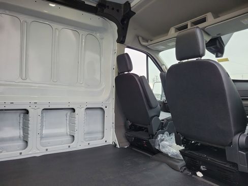 New 2026 Ford Transit 250 148 Medium Roof image 13