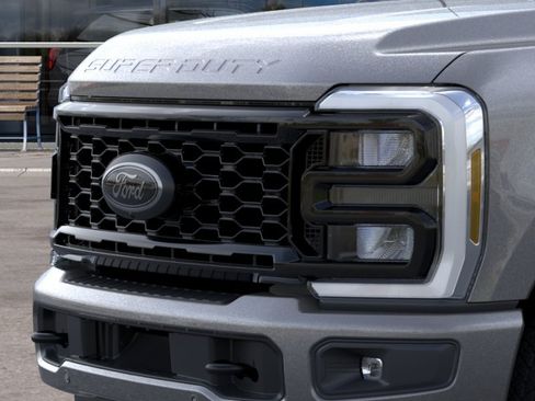 New 2026 Ford F250 Lariat w/ Black Appearance Package AWD/4WD image 17