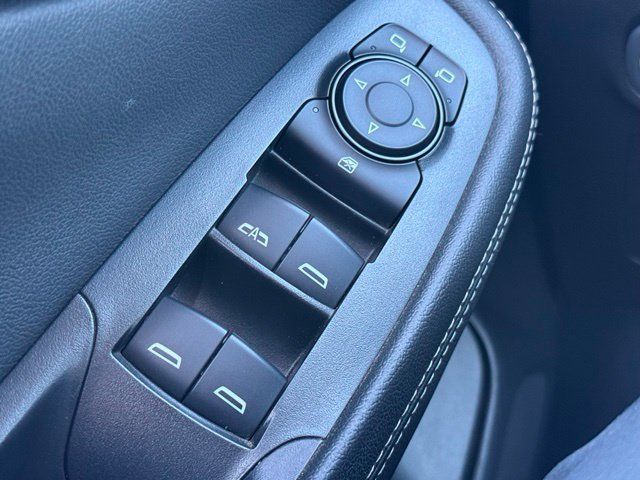Used 2022 Buick Encore GX Preferred w/ Cold Weather Comfort Package AWD/4WD image 27