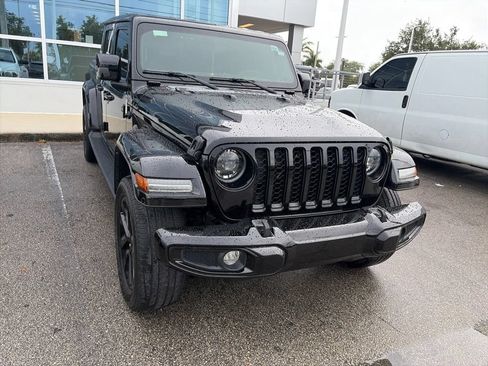Used 2023 Jeep Gladiator Overland AWD/4WD image 3
