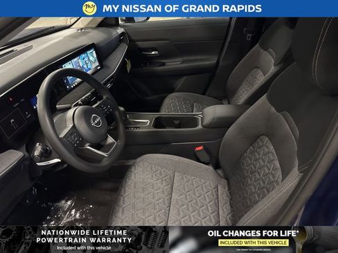 New 2026 Nissan Kicks SV image 9