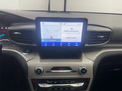 Used 2023 Ford Explorer XLT w/ Equipment Group 202A image 30