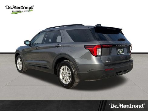 New 2026 Ford Explorer Active RWD image 7