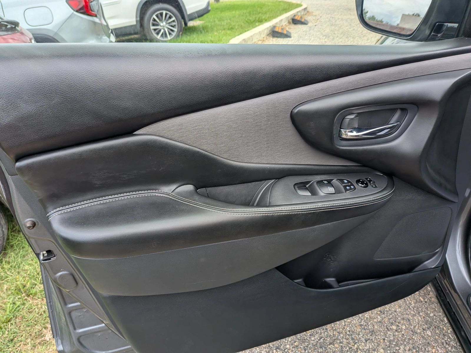 Used 2021 Nissan Murano S AWD/4WD image 21