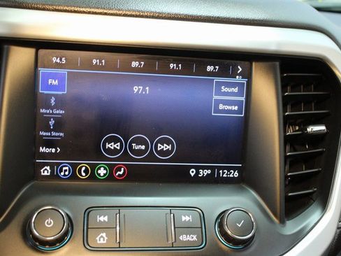 Used 2020 GMC Acadia SLE image 28