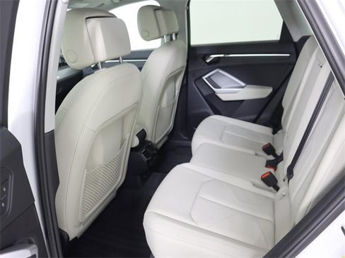 Certified 2025 Audi Q3 2.0T Premium w/ Convenience Package image 15
