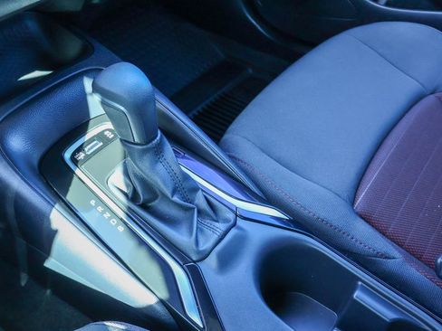 Used 2025 Toyota Corolla SE image 15