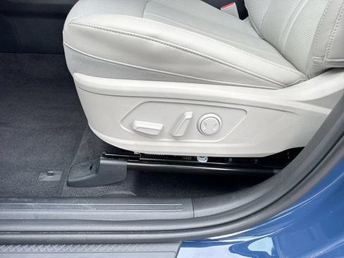 Used 2025 Kia Sorento S w/ Panoramic Sunroof Package FWD image 17