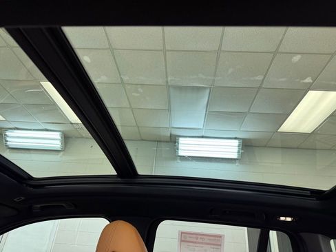 Used 2023 BMW X3 M40i w/ Premium Package image 16