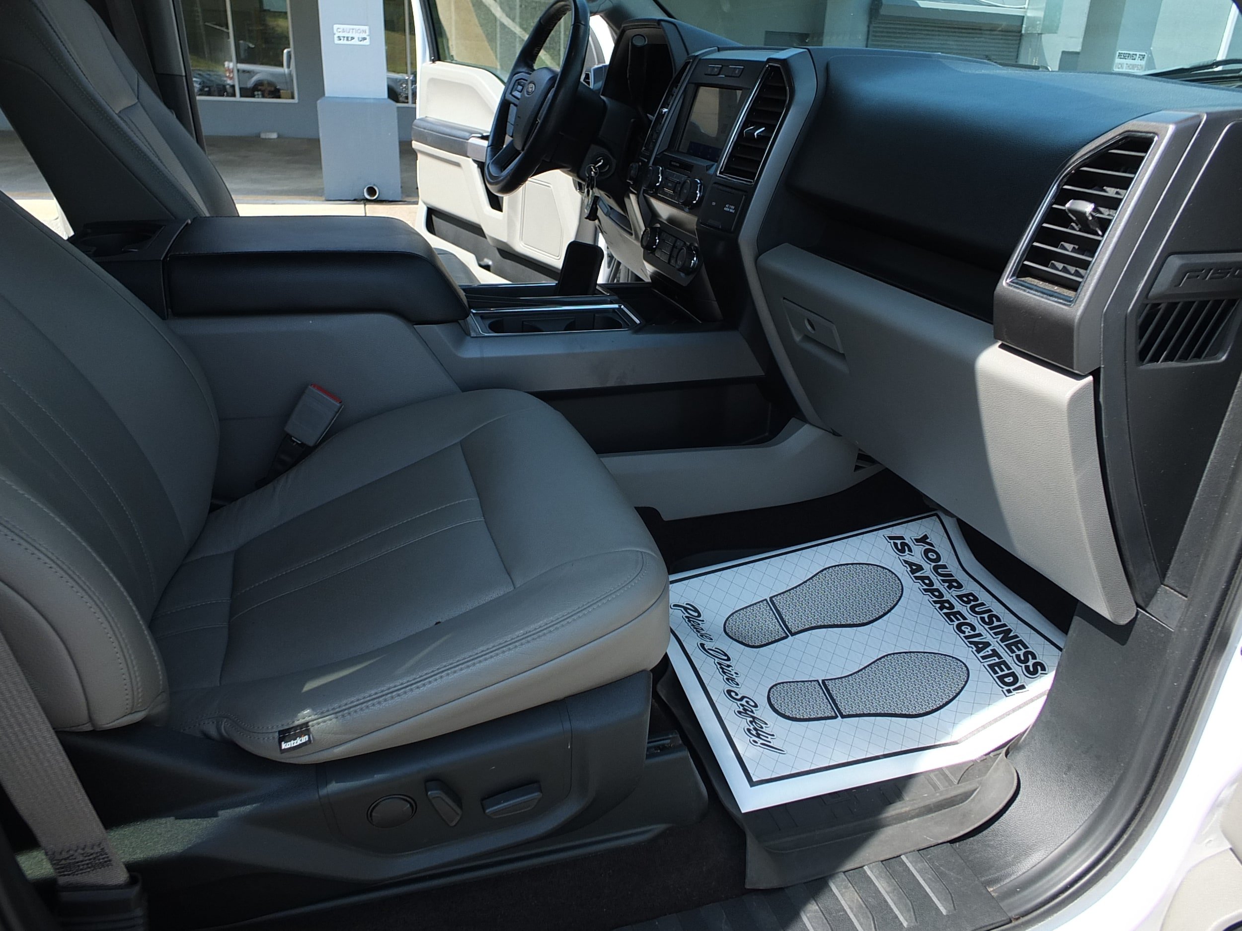Used 2020 Ford F150 XLT w/ Equipment Group 302A Luxury AWD/4WD image 15