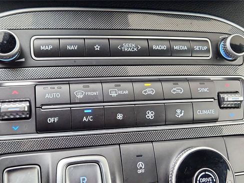 Used 2023 Hyundai Santa Fe SEL FWD image 30