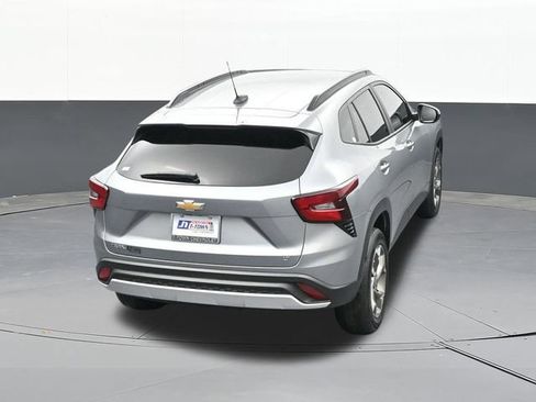 Used 2025 Chevrolet Trax LT w/ Driver Confidence Package FWD image 63