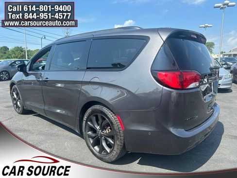 Used 2019 Chrysler Pacifica Limited w/ Advanced Safetytec Group FWD image 5