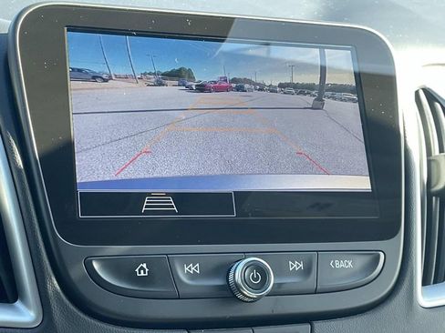 Used 2023 Chevrolet Malibu LT image 17