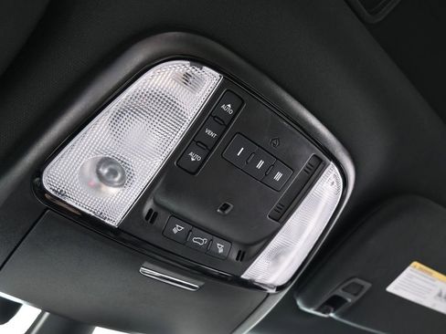 Used 2023 Dodge Durango GT image 23