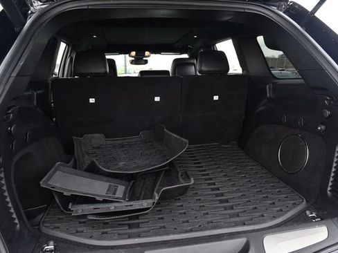 Used 2019 Jeep Grand Cherokee Trailhawk w/ Trailhawk Luxury Group AWD/4WD image 28