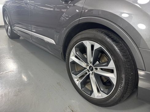 Used 2023 Audi Q7 3.0T Prestige w/ Prestige Package AWD/4WD image 3