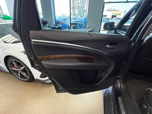 Used 2019 Acura MDX FWD w/ Advance Package image 23