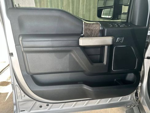 Used 2019 Ford F350 Lariat w/ Lariat Ultimate Package AWD/4WD image 12