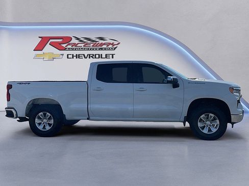 Used 2023 Chevrolet Silverado 1500 LT AWD/4WD image 6