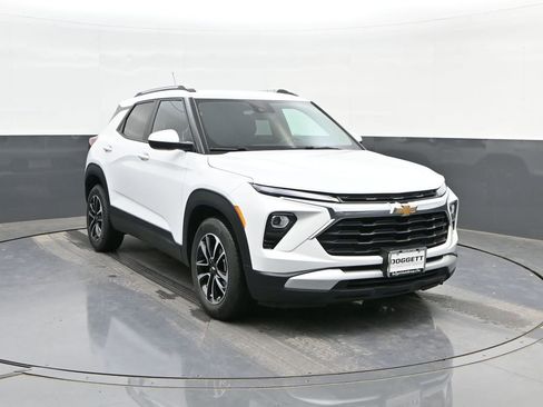 Used 2025 Chevrolet TrailBlazer LT FWD image 22