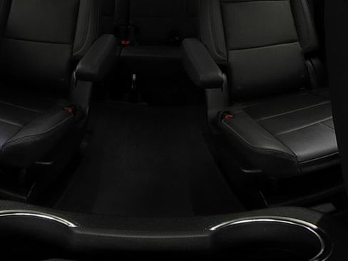 Used 2024 Chevrolet Suburban RST w/ Luxury Package RWD image 13