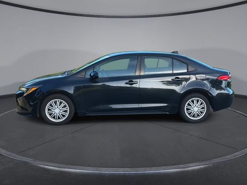 Used 2022 Toyota Corolla LE FWD image 5