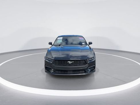 Certified 2024 Ford Mustang Coupe RWD image 2