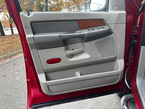 Used 2006 Dodge Ram 1500 Truck SLT w/ Trailer Tow Group image 9