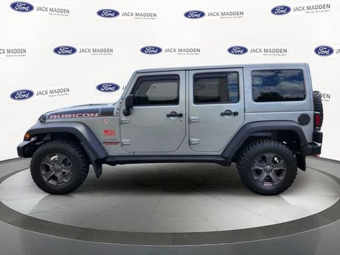Used 2017 Jeep Wrangler Unlimited Rubicon AWD/4WD image 2