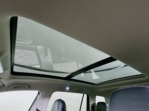 Used 2021 Volkswagen Atlas SE image 25