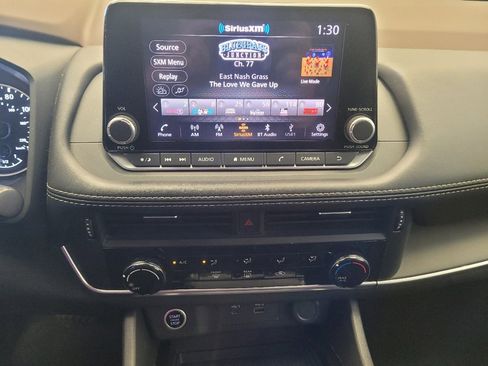 Used 2023 Nissan Rogue S image 25