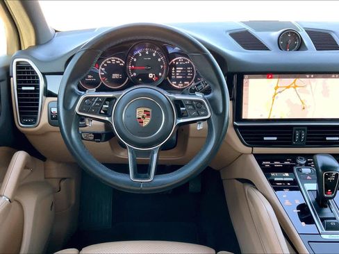 Used 2019 Porsche Cayenne image 5