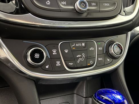 Used 2017 Chevrolet Volt Premier w/ Driver Confidence II Package image 21