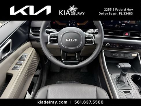 New 2026 Kia Carnival FWD image 11