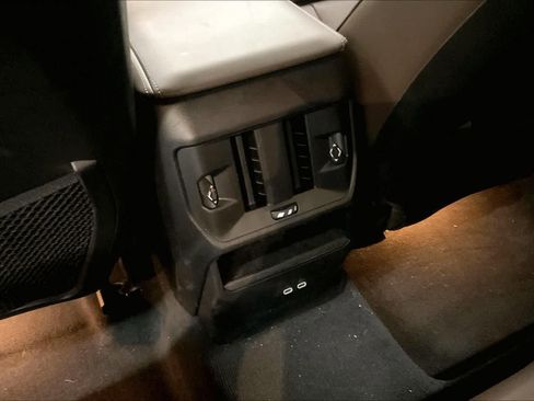 Used 2025 BMW X3 xDrive30i w/ Premium Package image 36