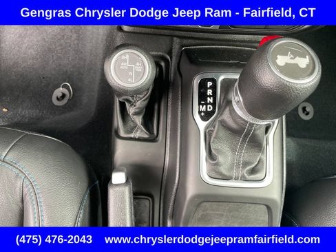 Used 2024 Jeep Wrangler Unlimited AWD/4WD image 55