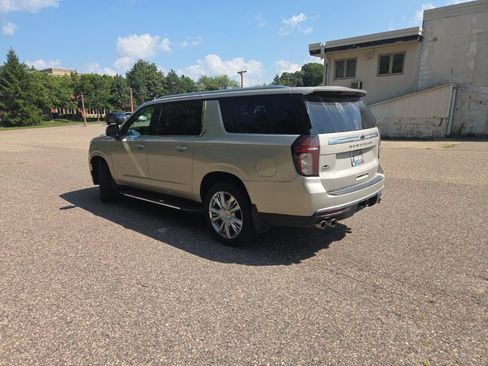 Used 2021 Chevrolet Suburban High Country w/ Max Trailering Package AWD/4WD image 8